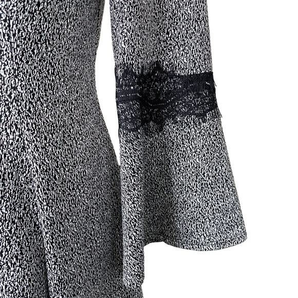 NWT ELLE Boho Long Bell Sleeve Fit and Flare Lace Trim Heathered Gray Dress - Picture 4 of 13